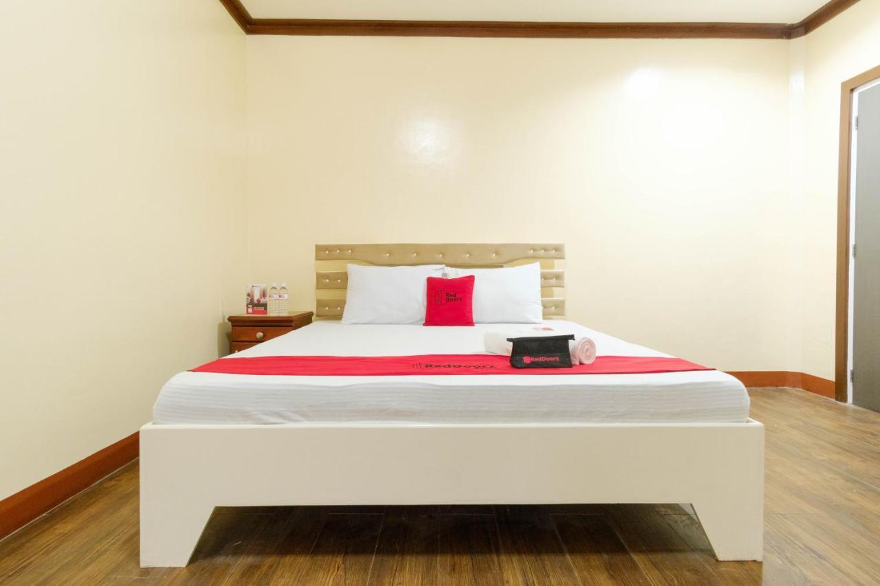 RedDoorz Plus @ Seaborne Hotel Subic Zambales Zewnętrze zdjęcie