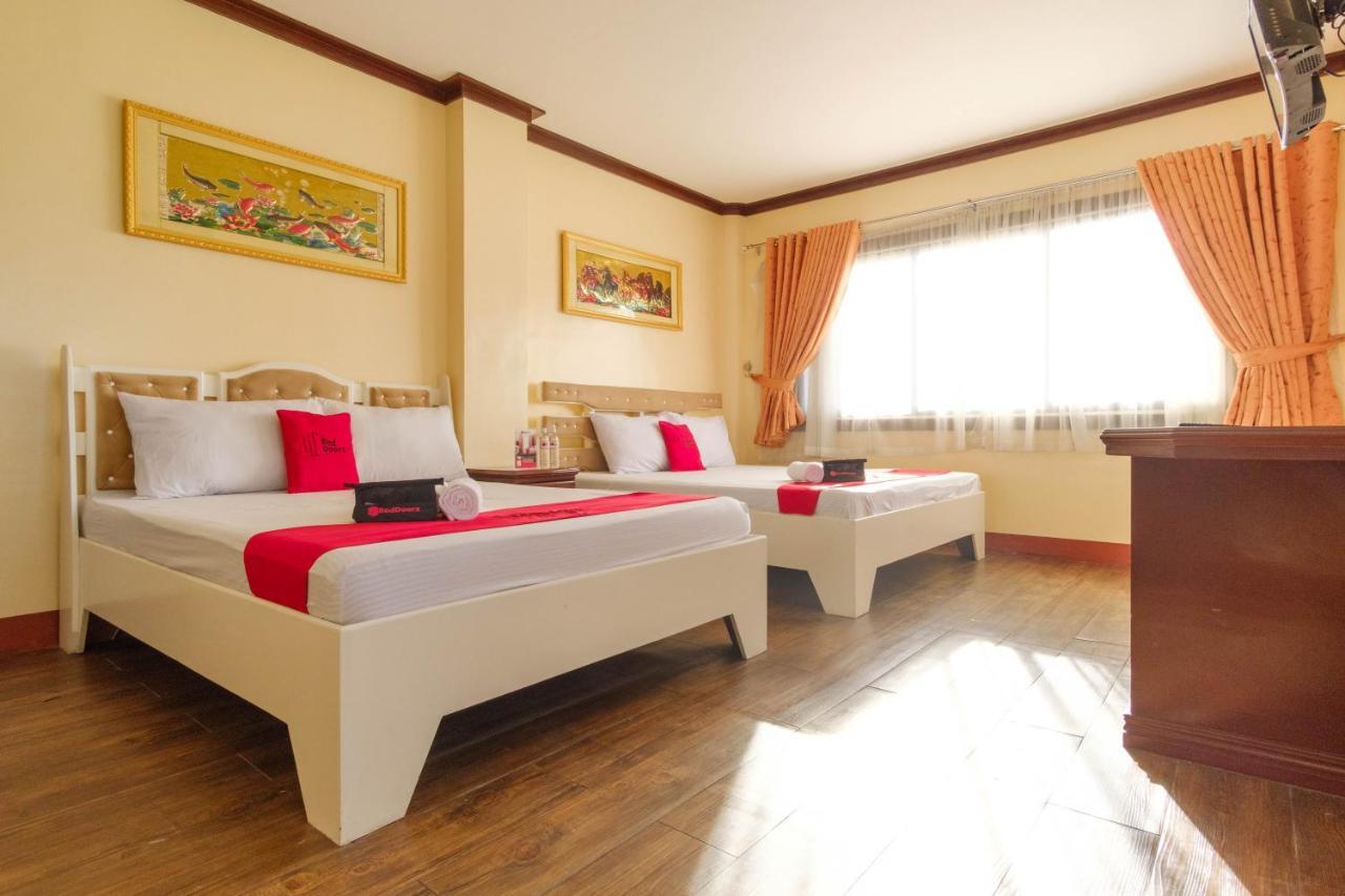 RedDoorz Plus @ Seaborne Hotel Subic Zambales Zewnętrze zdjęcie