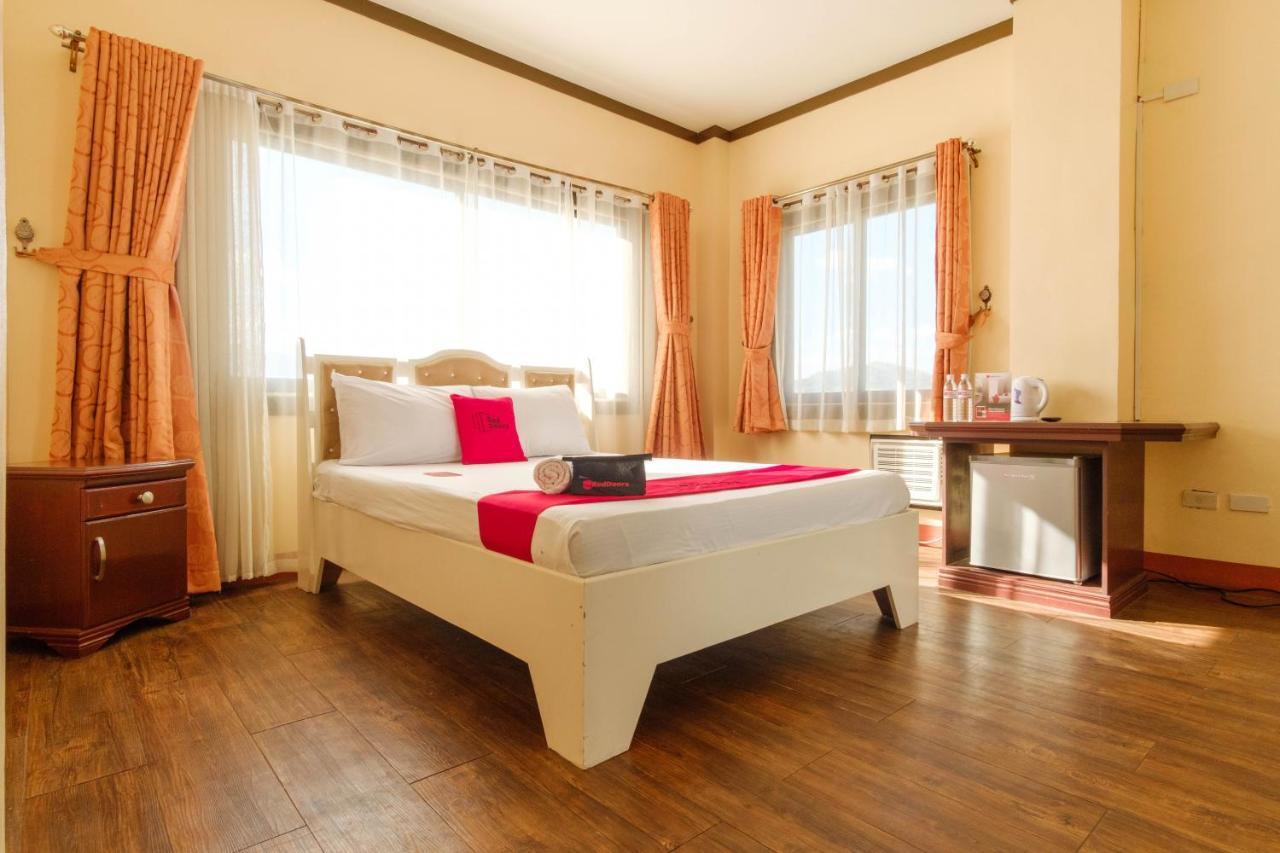 RedDoorz Plus @ Seaborne Hotel Subic Zambales Zewnętrze zdjęcie